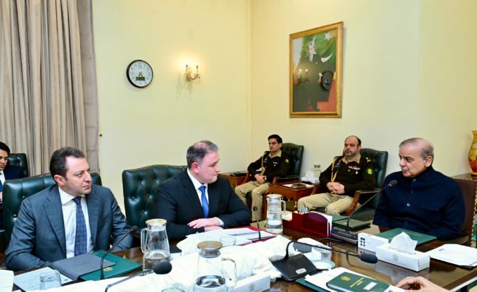 Azerbaijani Defence Industry Minister calls on  PM