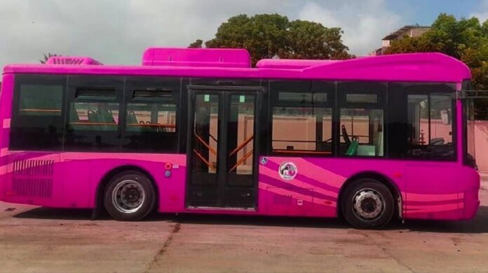 Pink Bus Service gets thumbs up from civil society