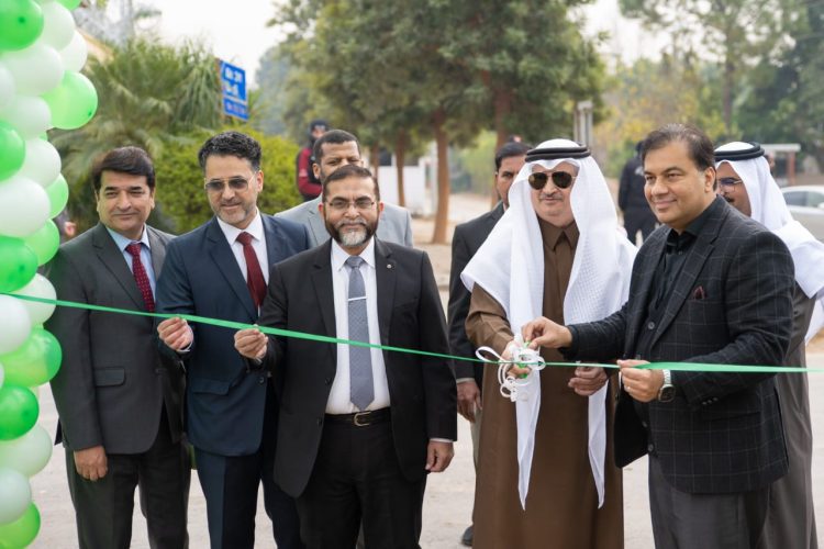 H.E. Nawaf bin Said Al-Malki Ambassador of Saudi Arabia and Chairman CDA, inaugurated the “Creative Art”