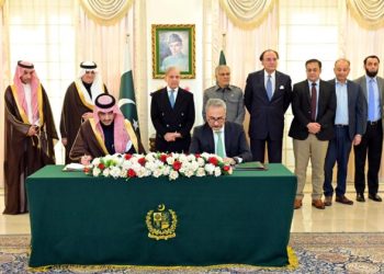 Saudi Arabia to provide oil worth $ 1.2 billion to Pakistan for a year on deferred payment