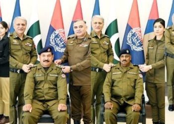Central Police Office: Ceremony to pin new ranks to 24 officers promoted to the rank of Inspector,