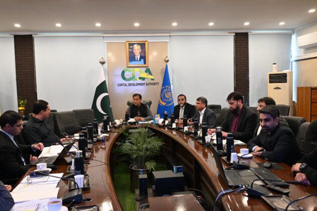 CDA Chairman outlines vision for Gandhara Citizen Club renovation