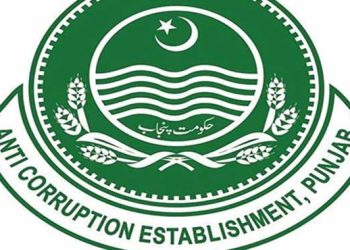 Patwari and private clerk caught red-handed taking bribe