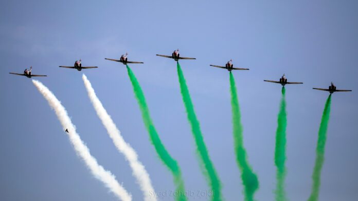 Spectacular flypast by PAF at opening match of ICC Champions Trophy