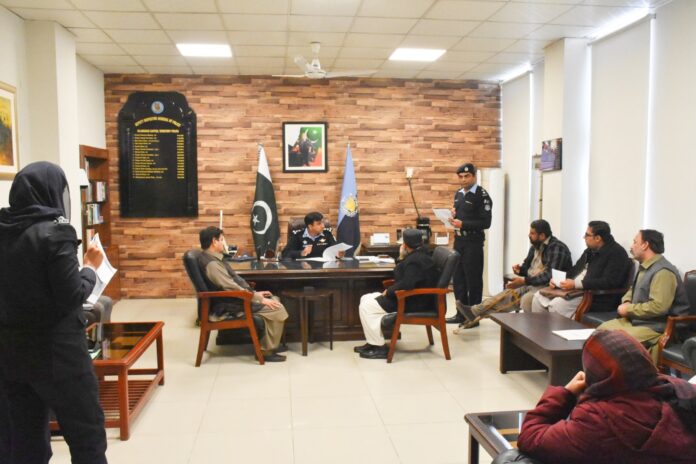 DIG holds open court to address public grievances