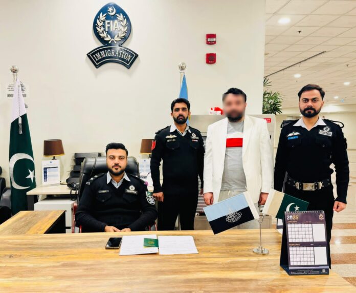 FIA’s Interpol nabs fugitive in UAE, extradites to Islamabad