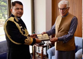 Bangladesh’s CNS calls on Khawaja Asif