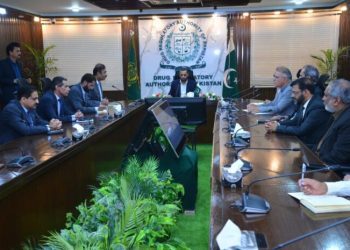 Health minister for eliminating substandard medicines