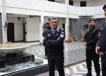 DIG Headquarters pays surprise visits to Industrial Area, Kohsar Police Stations