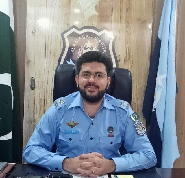 SSP Security joins officers for Iftar at High-Security Zone checkpoint