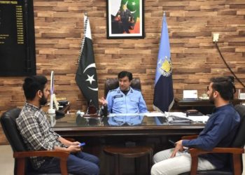 IIUI students’ delegation meets DIG Tariq