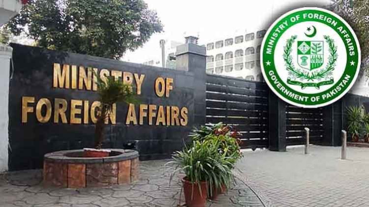 Pakistan summons Indian diplomat, hands over demarche