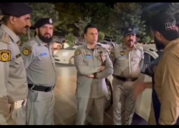 CTO  Zeeshan  pays surprise visit to F-6 Markaz, reviews traffic arrangements