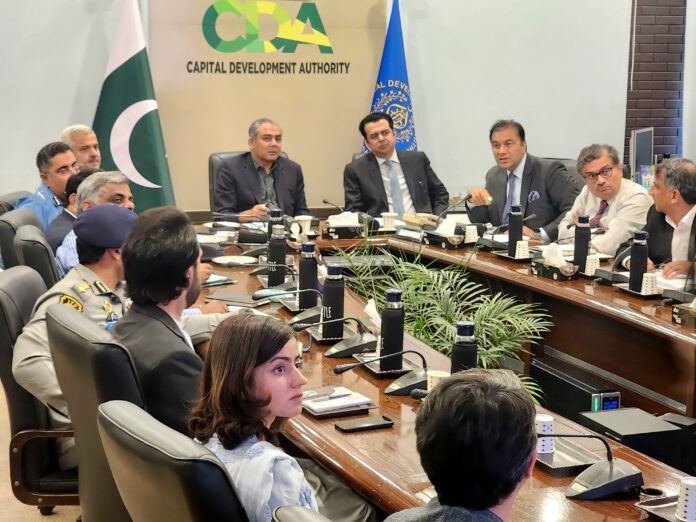 Interior minister approves major infrastructure projects in Islamabad to ease traffic congestion