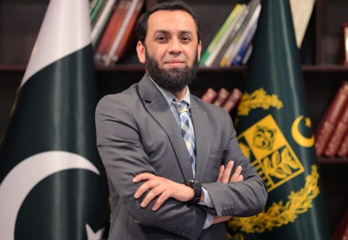 Govt committed to promote responsible, independent journalism: Tarar