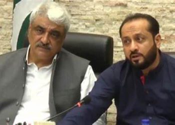 Ministers inspect dengue control efforts
