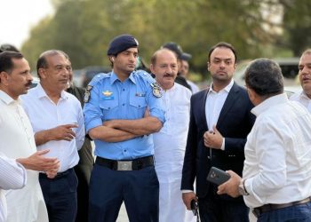 SSP Shoaib visits Blue Area, assures traders effective security measures