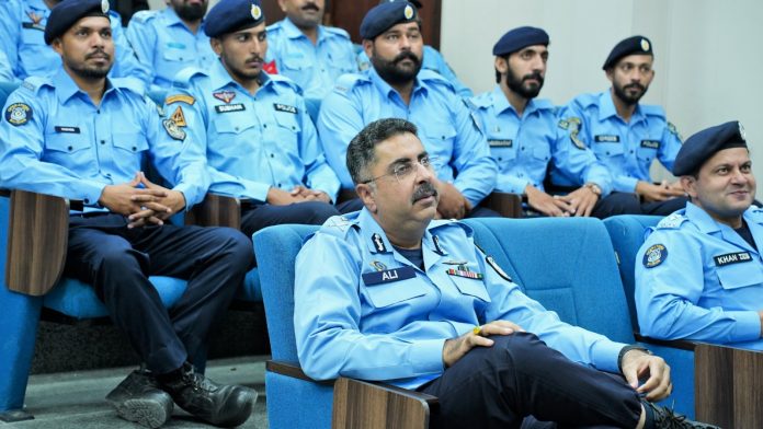 IG Rizvi reviews performance, urges focus on habitual criminals