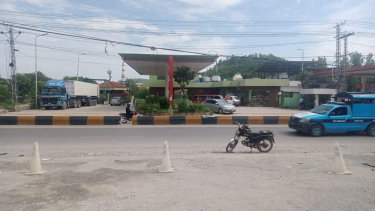 Illegal Sale of Flare Gas: Criminal Negligence by OGRA and District Administration Puts Public Lives at Risk