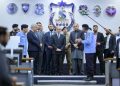 PM visits Islamabad Safe City Command, Control Center; gets briefing