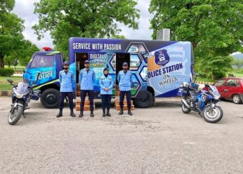 Police Station-on-Wheels arrives at Argentina Park