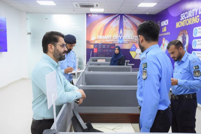 DG Safe City reviews performance of digital control room operators