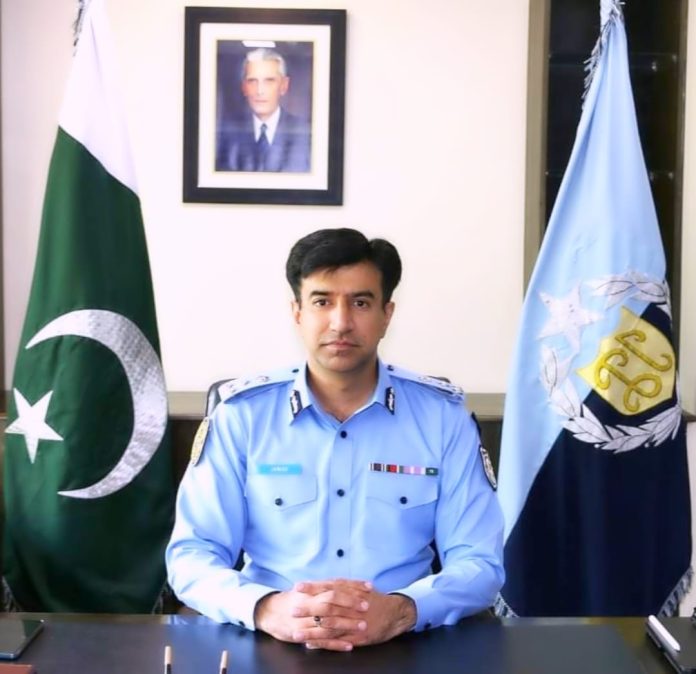 DIG Tariq vows crackdown on criminals, orders strict tenant verification