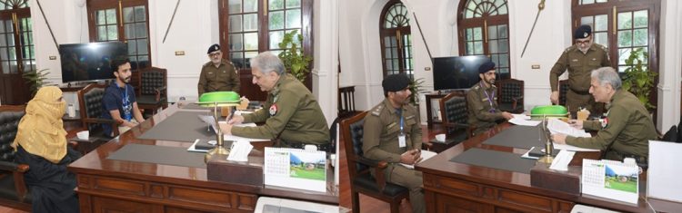 IG Punjab Met with Police Personnel and Their Families.