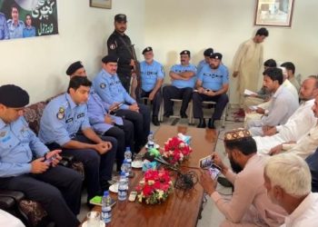 SSP Shoaib holds khuli Kachehri in Saddar Zone to address citizens’ grievances