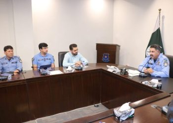IG Rizvi reviews law & order, directs officers to improve patrolling, service delivery