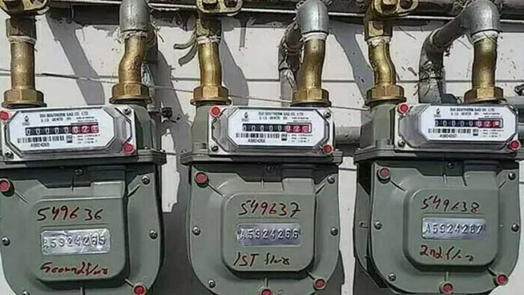 Govt bans new gas connections, cancels 3 million applications