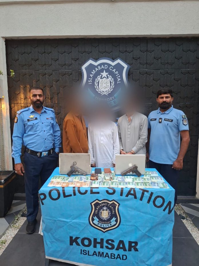 ICT Police nab three dacoits, recover weapons & looted valuables