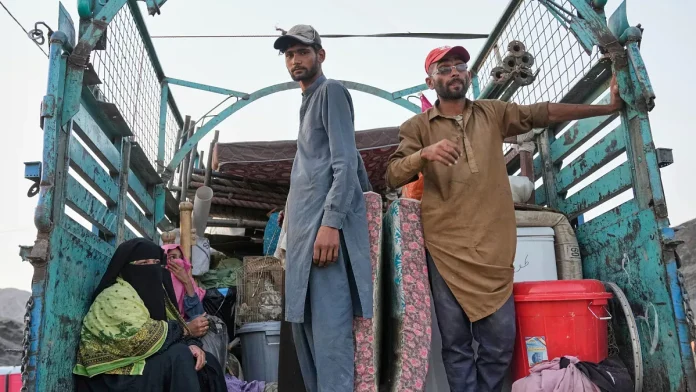 Crackdown launched across the city against illegally residing Afghans