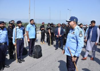 IGP Rizvi reviews security at Faizabad, various duty points across capital