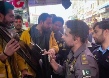 CTO Hamza leads action against tinted glass sellers in Islamabad