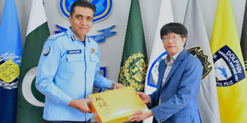 Hytera team visits Safe City, discusses modern communication upgrades with DIG Joiya