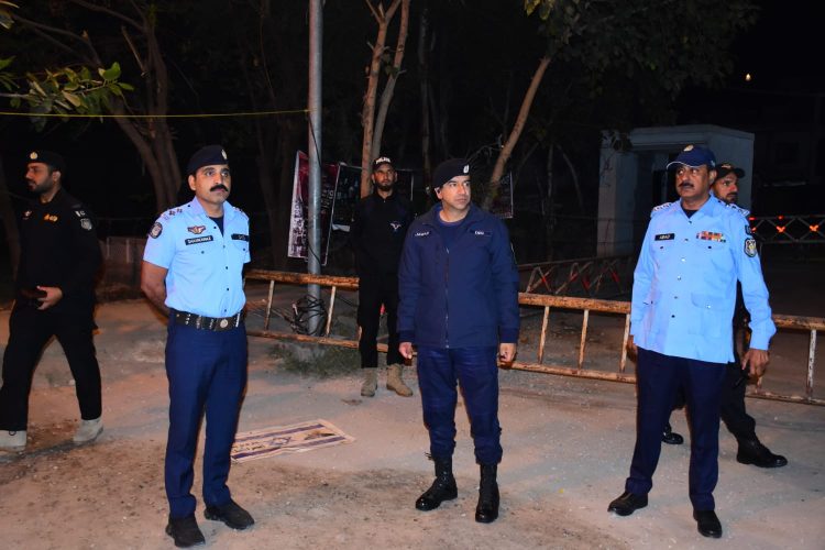 DIG Tariq reviews citywide security during Ramazan