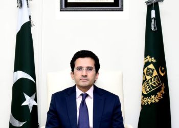 Govt increases petrol, diesel prices amid global oil surge