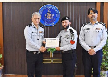 DG FIA awards CC-1 certificates to Skardu officers for bravery, swift response